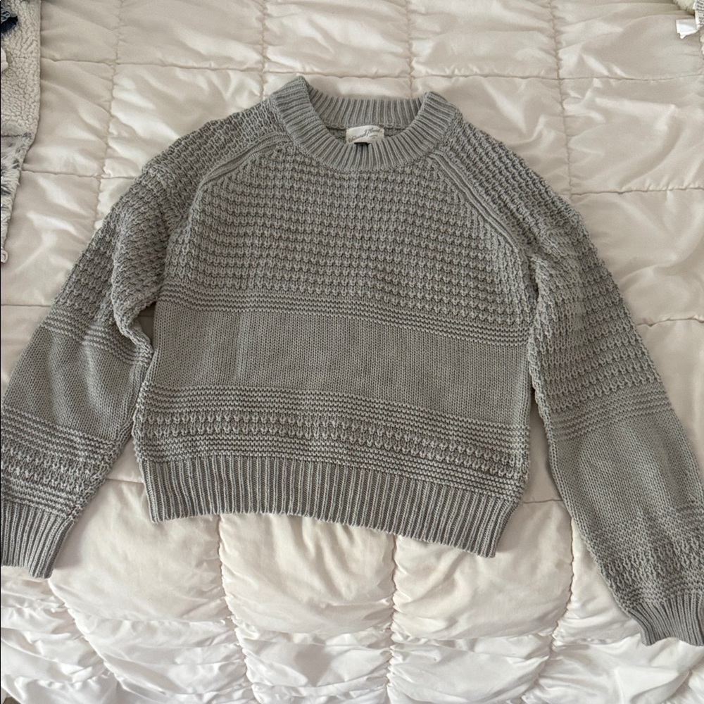 Universal Thread Light Gray Crew Neck Sweater - image 1